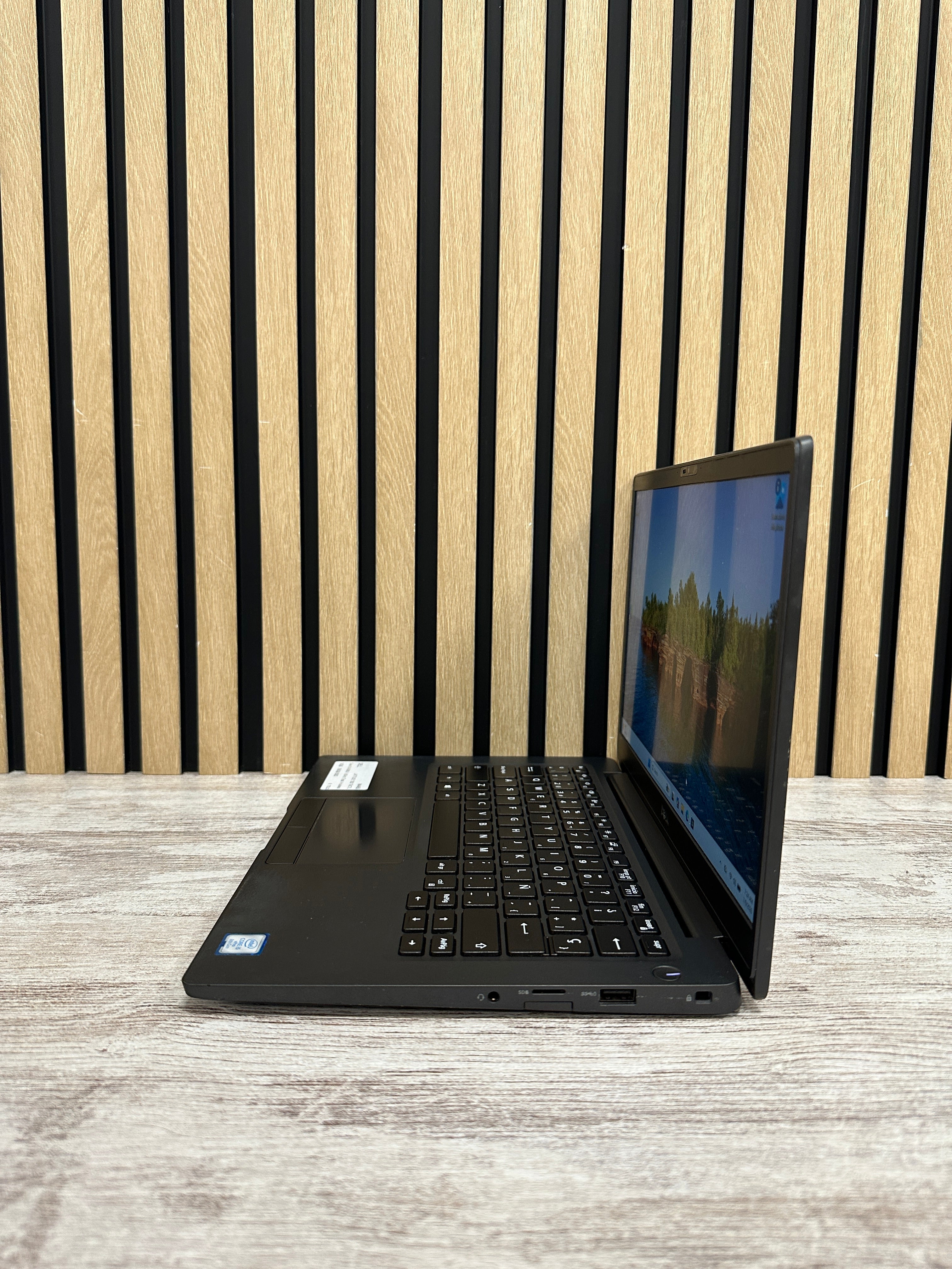 DELL LATITUDE 7300 TÁCTIL i5 16GB 256GB SSD 13.3"