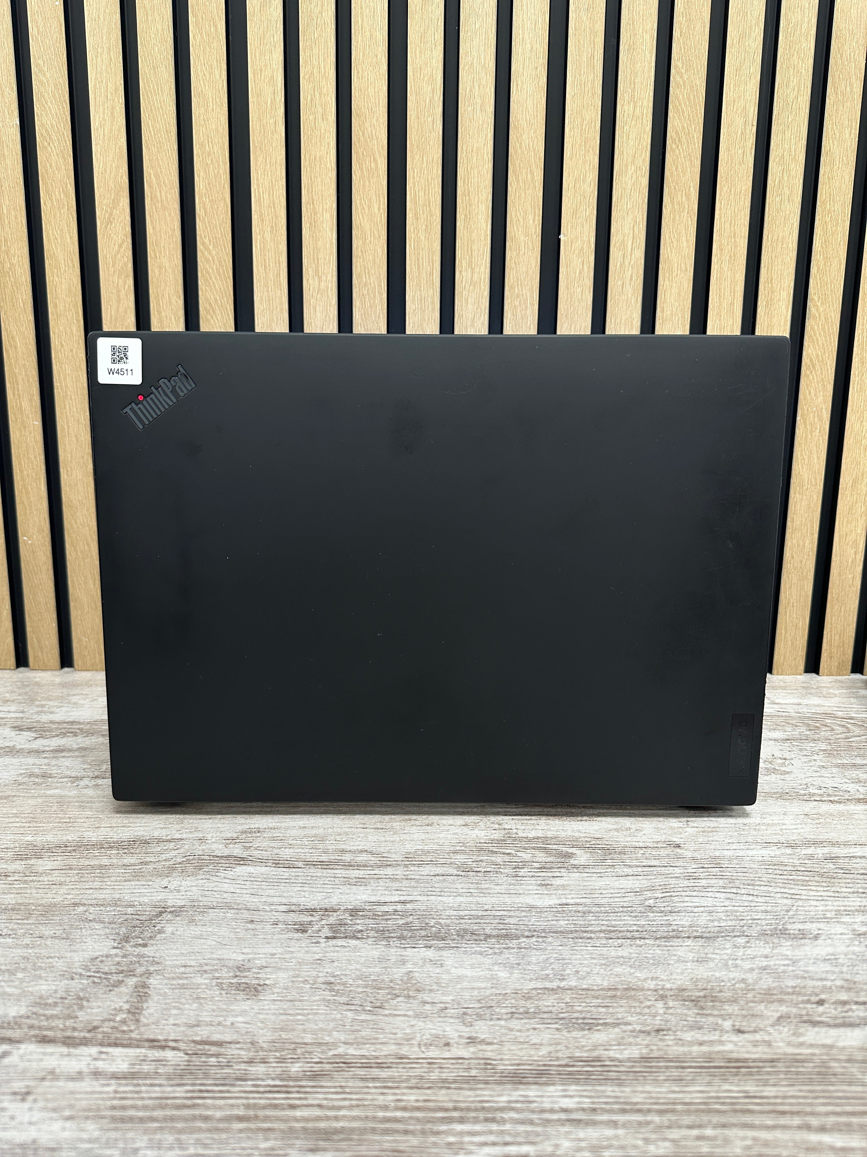 LENOVO THINKPAD P1 (GEN 4) i7 32GB 256GB SSD 16"