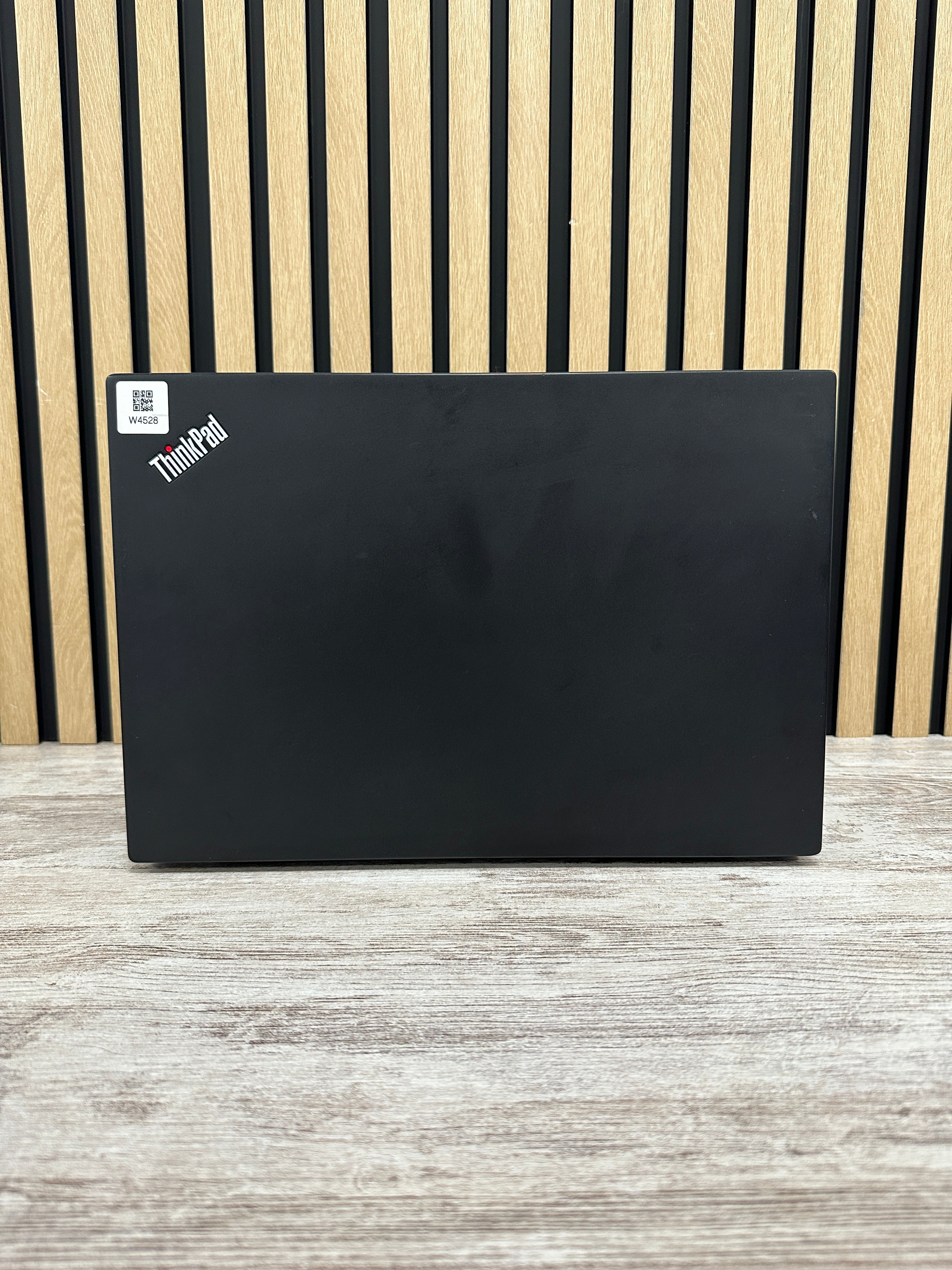 LENOVO THINKPAD T490S i7 16GB 256GB SSD 14"