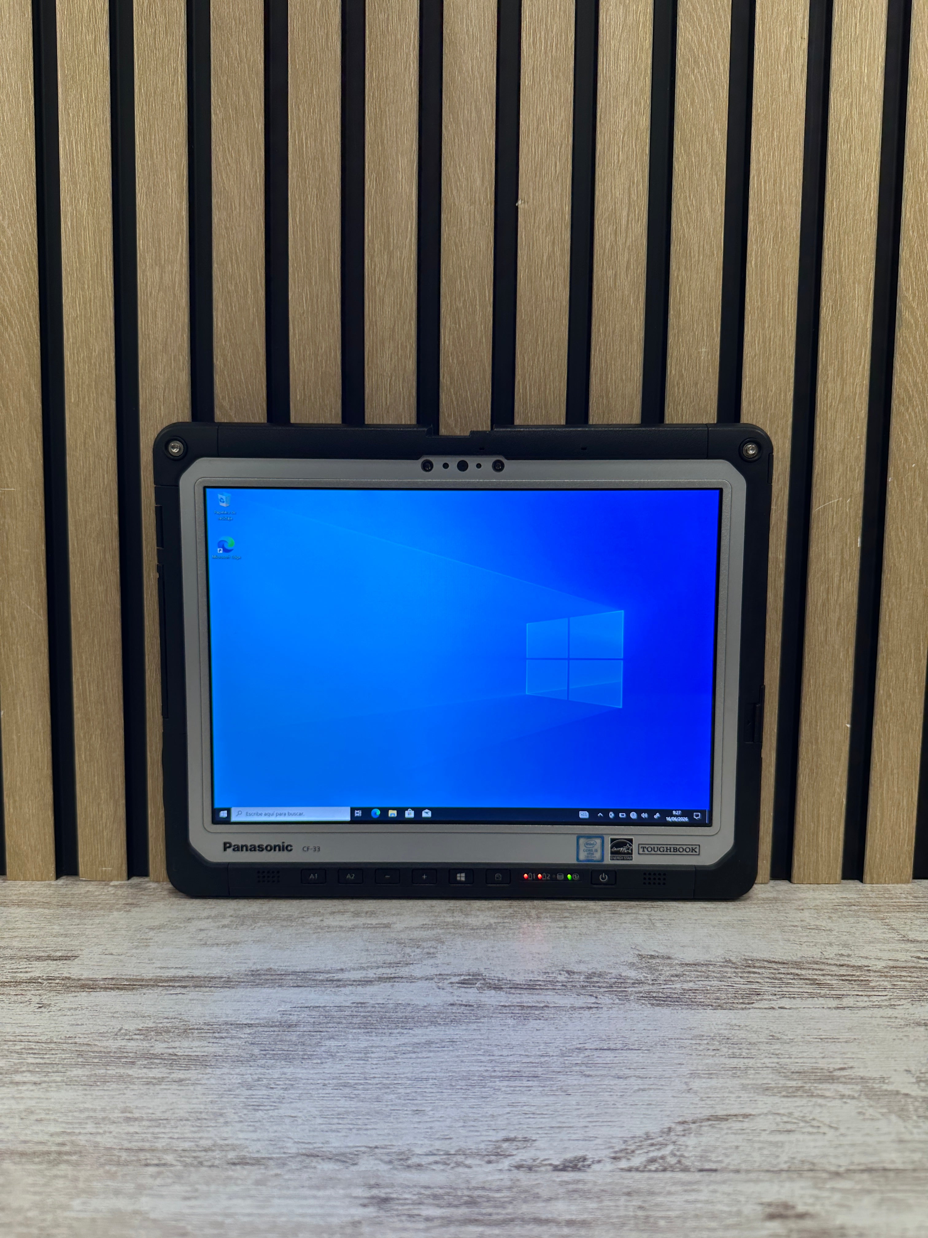 PANASONIC TOUGHBOOK CF-33 Core i5 i5-7300U 2.6GHz (Total: 2 cores) 8GB 256GB SSD 12.0"