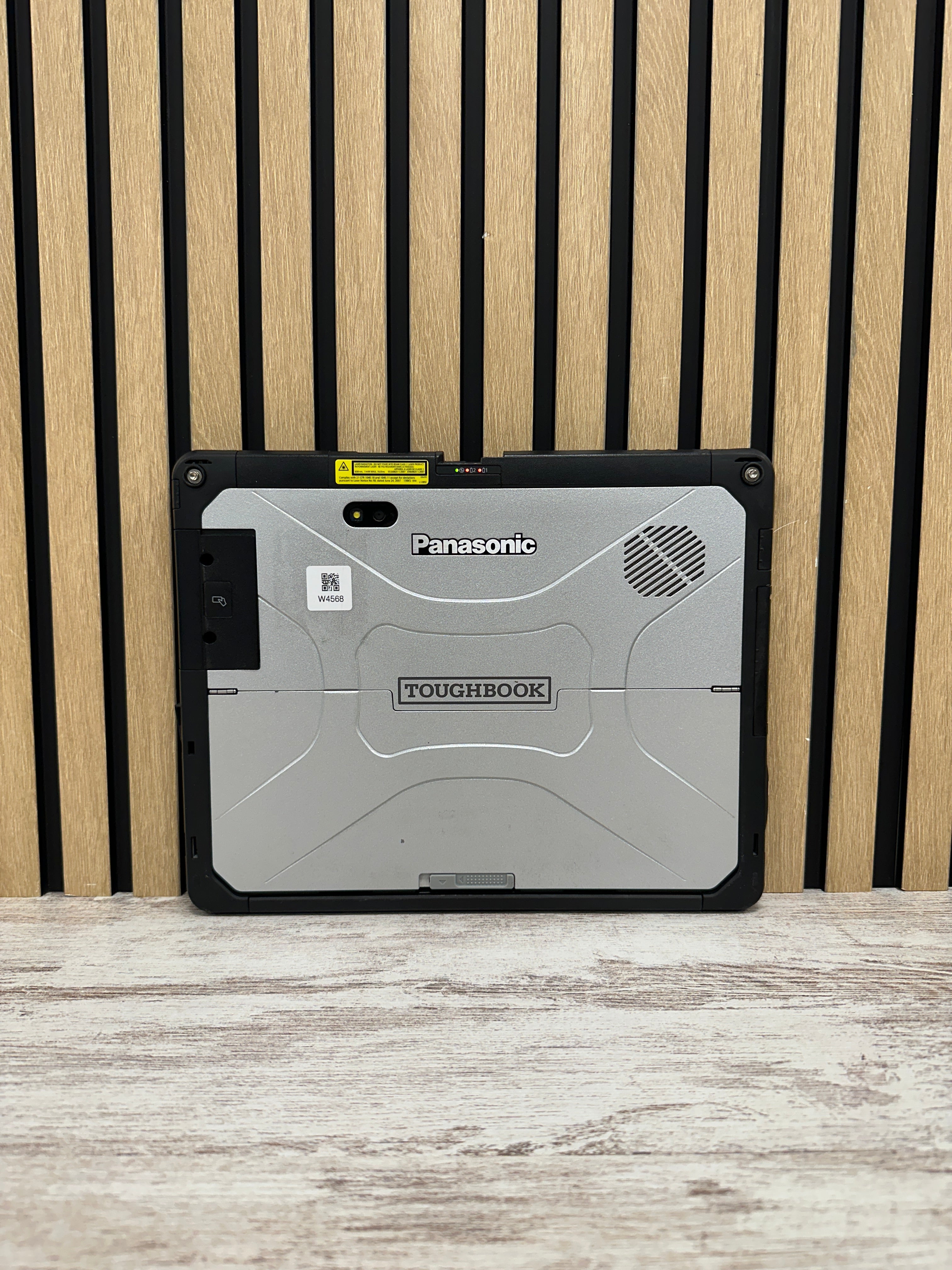 PANASONIC TOUGHBOOK CF-33 Core i5 i5-7300U 2.6GHz (Total: 2 cores) 8GB 256GB SSD 12.0"