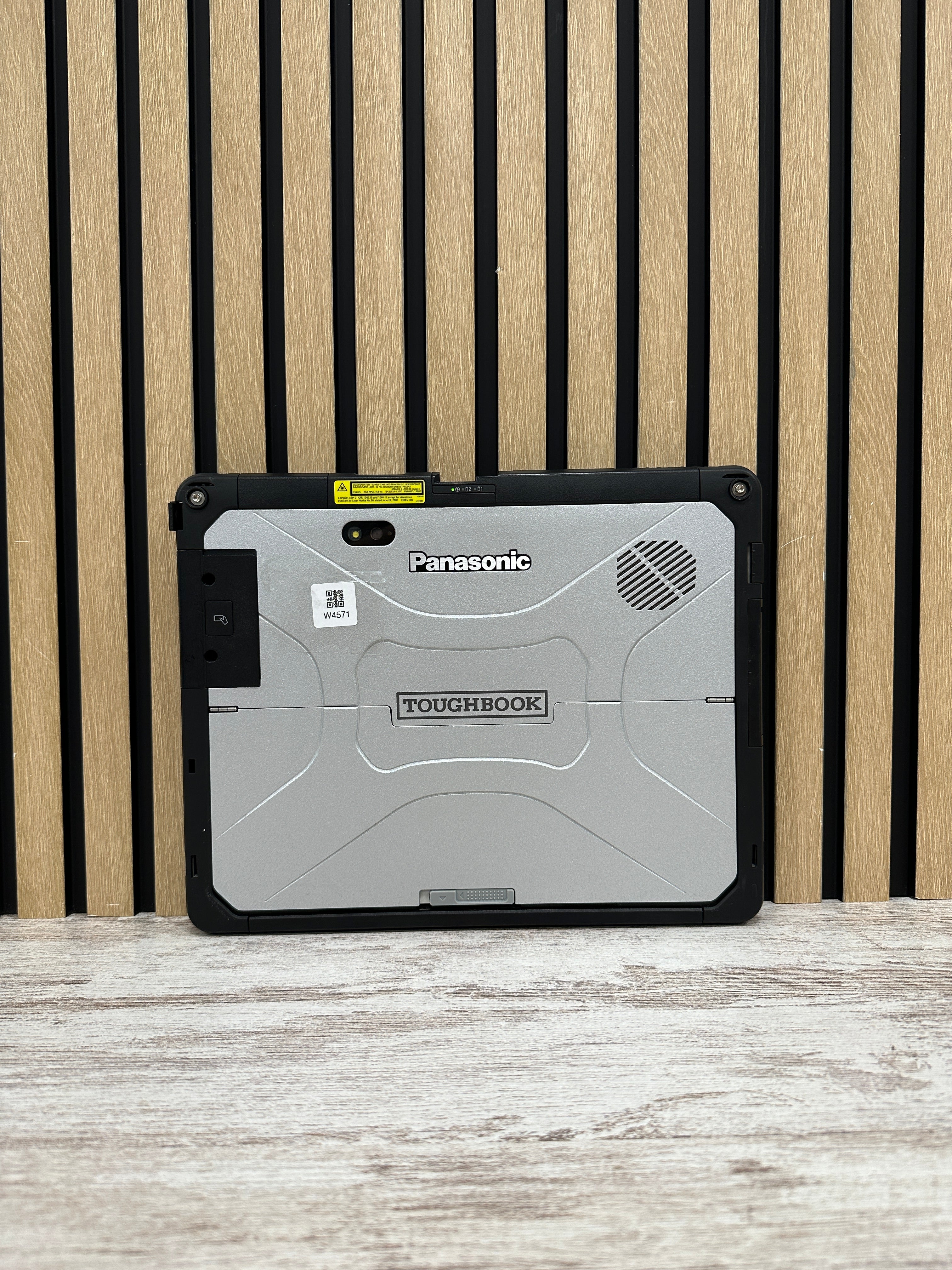 PANASONIC TOUGHBOOK CF-33 Core i5 i5-7300U 2.6GHz (Total: 2 cores) 8GB 256GB SSD 12.0"