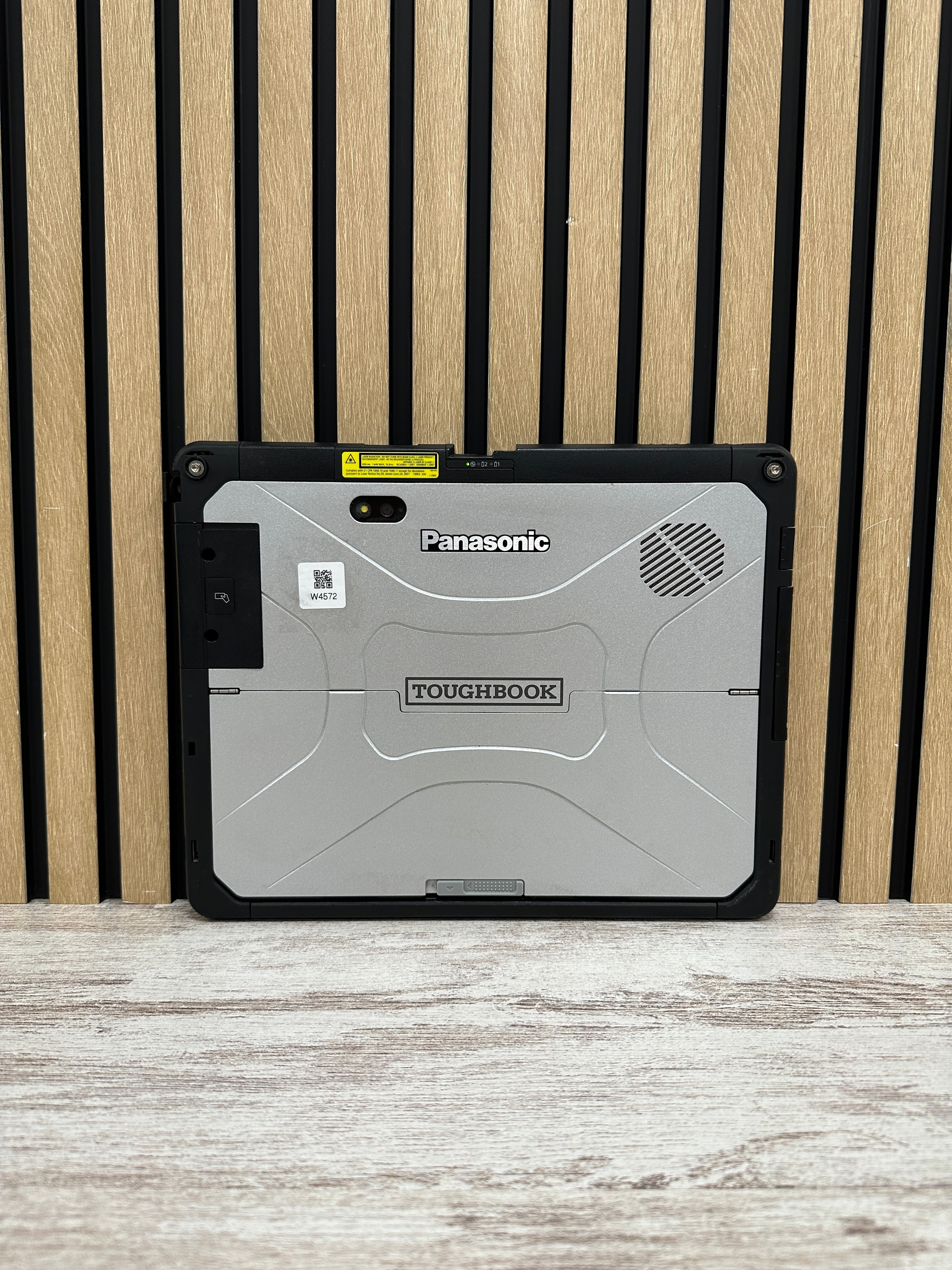 PANASONIC TOUGHBOOK CF-33 Core i5 i5-7300U 2.6GHz (Total: 2 cores) 8GB 256GB SSD 12.0"