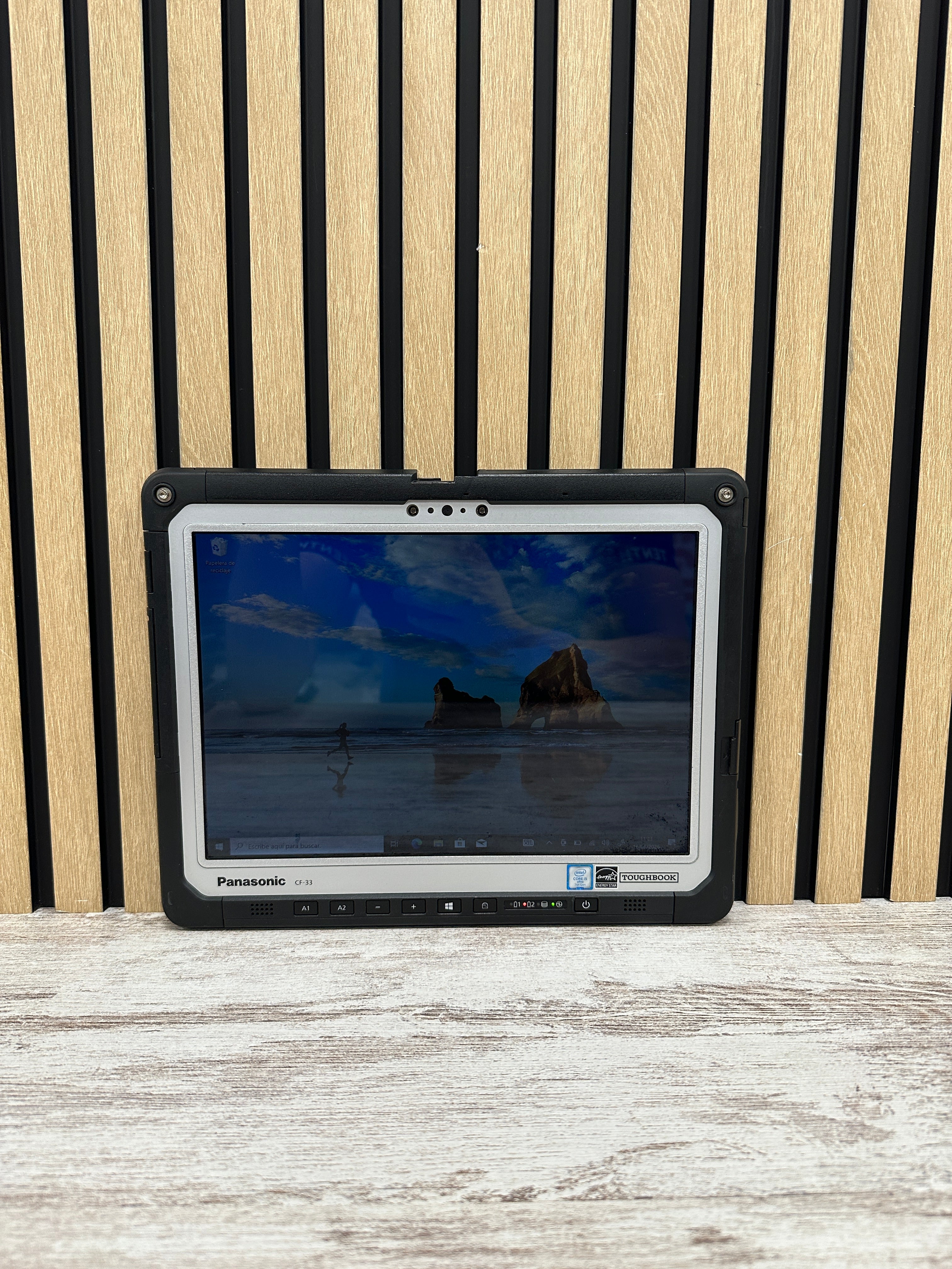 PANASONIC TOUGHBOOK CF-33 Core i5 i5-7300U 2.6GHz (Total: 2 cores) 8GB 256GB SSD 12.0"