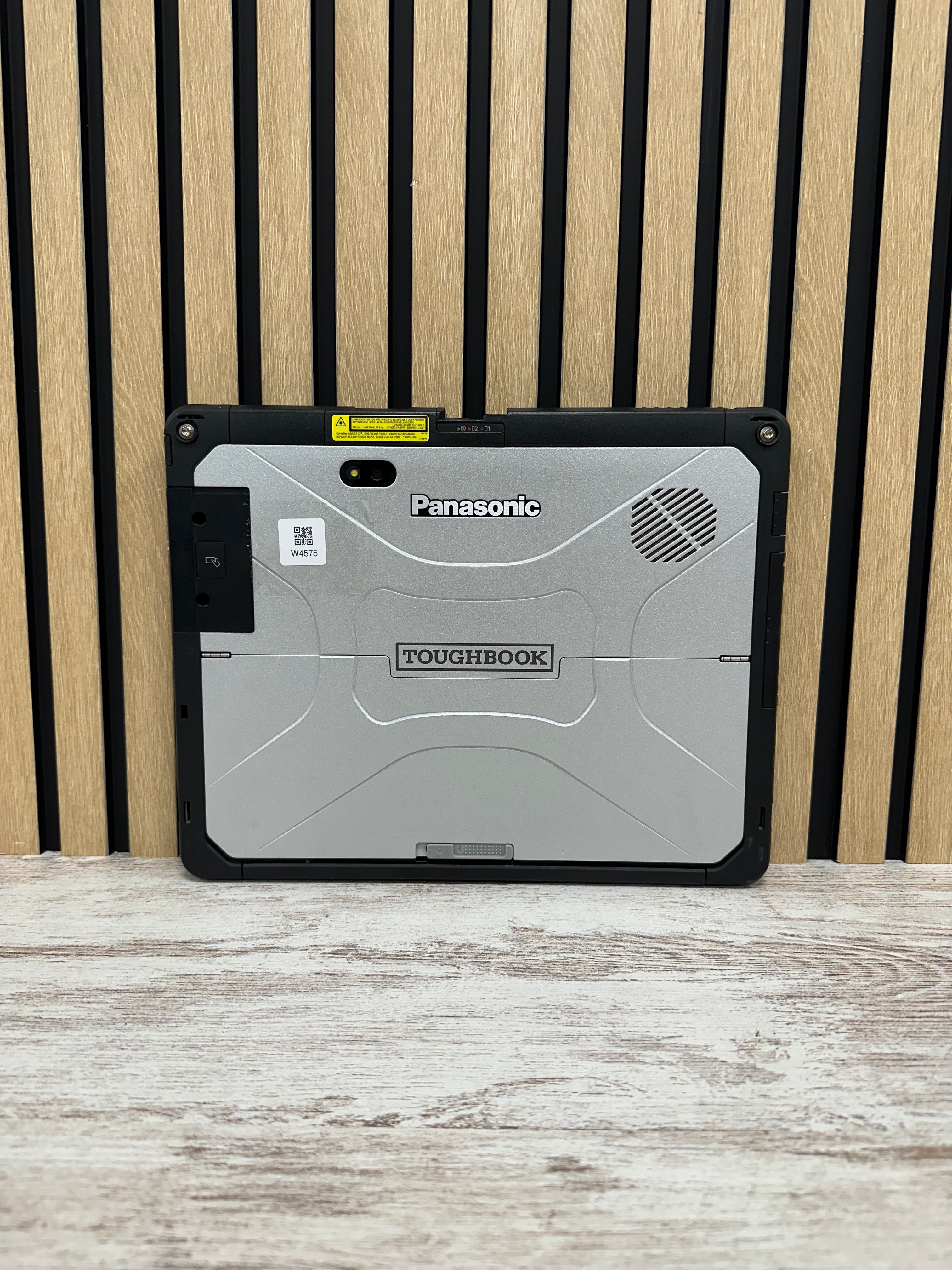 PANASONIC TOUGHBOOK CF-33 Core i5 i5-7300U 2.6GHz (Total: 2 cores) 8GB 256GB SSD 12.0"