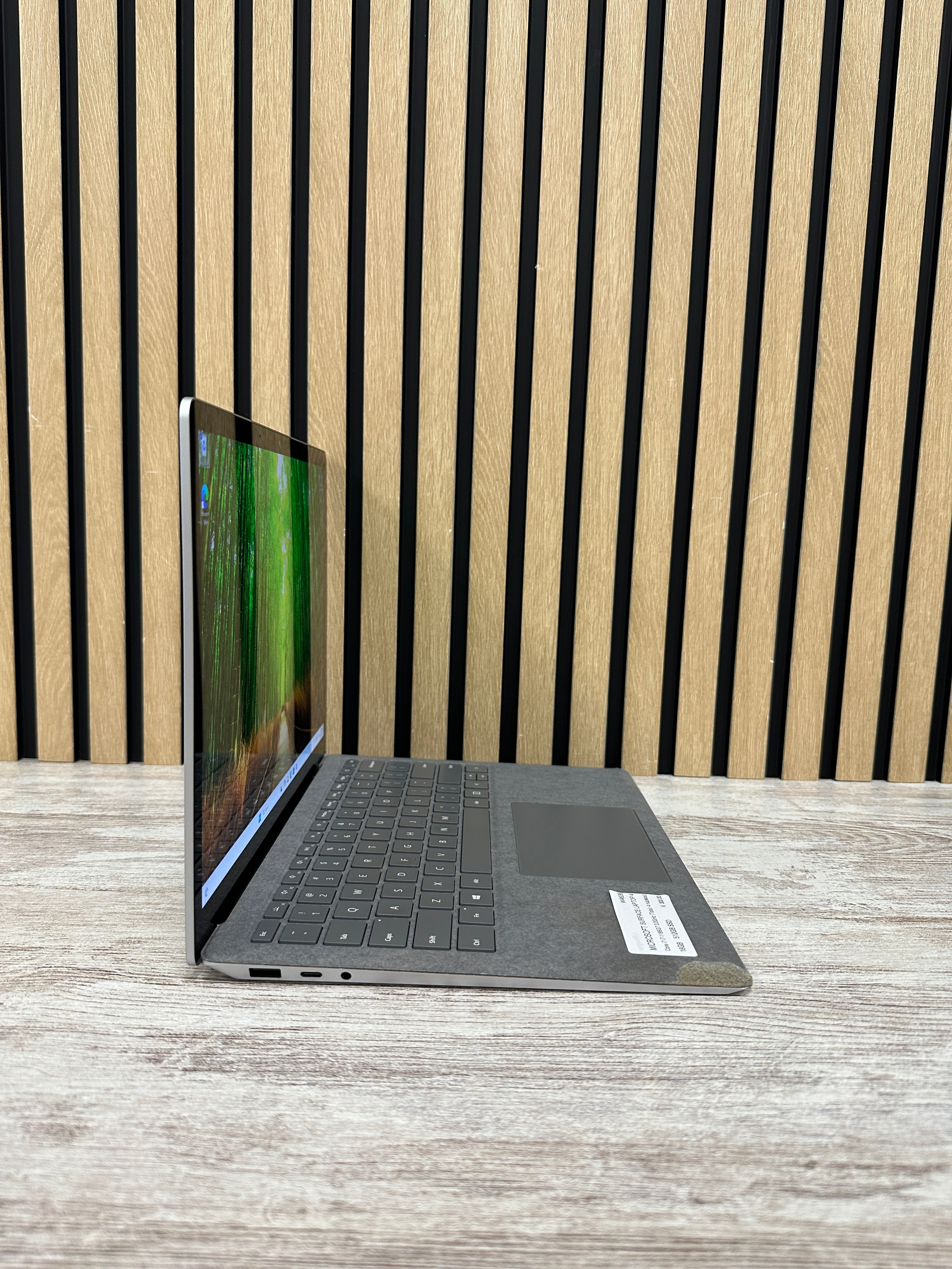 MICROSOFT SURFACE LAPTOP 4 Core i7 i7-1185G7 3.0GHz (Total: 4 núcleos) 16GB 512GB SSD 13.5"