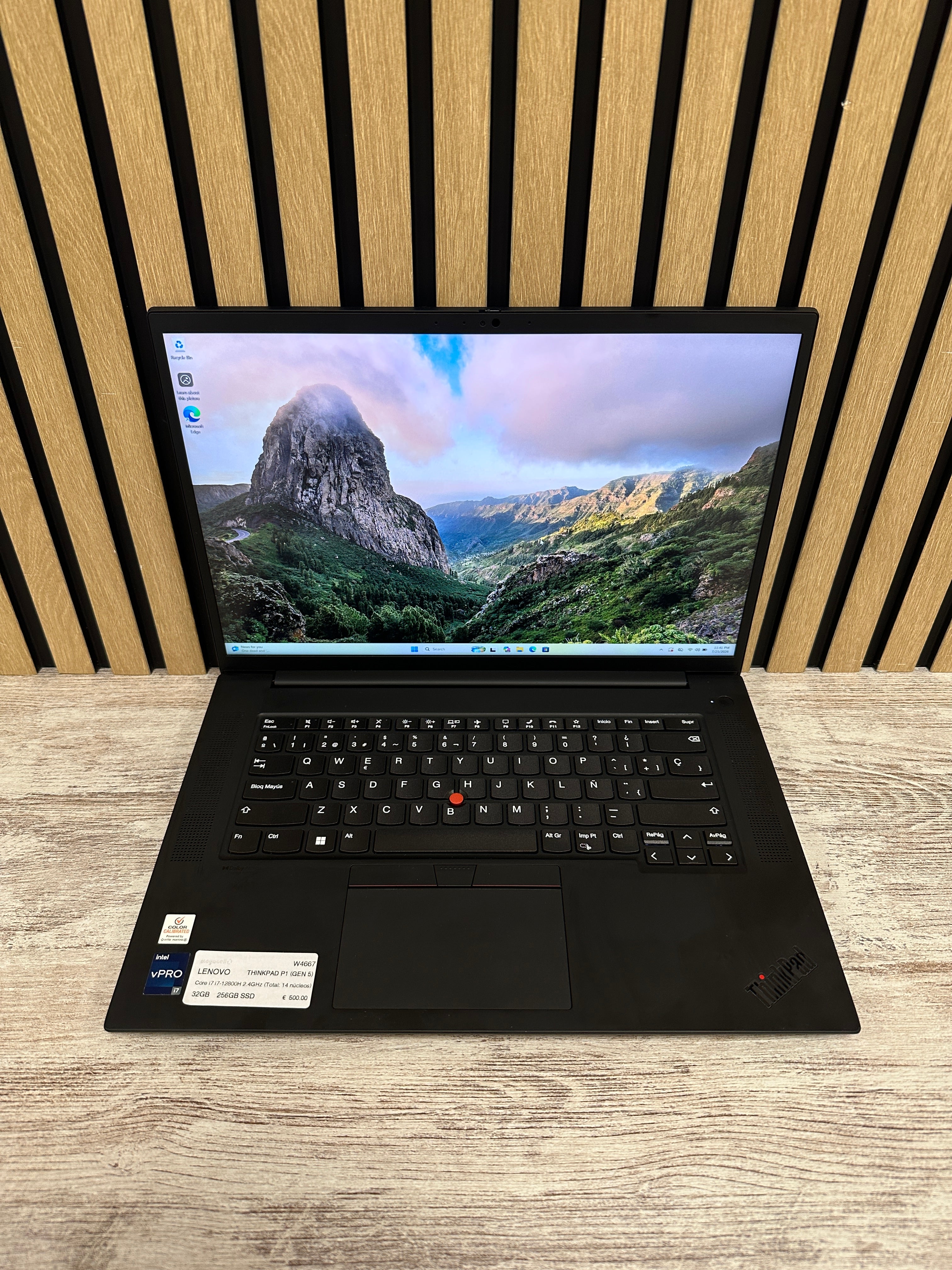 LENOVO THINKPAD P1 (GEN 5) i7 32GB 256GB SSD 16" - Moyacell