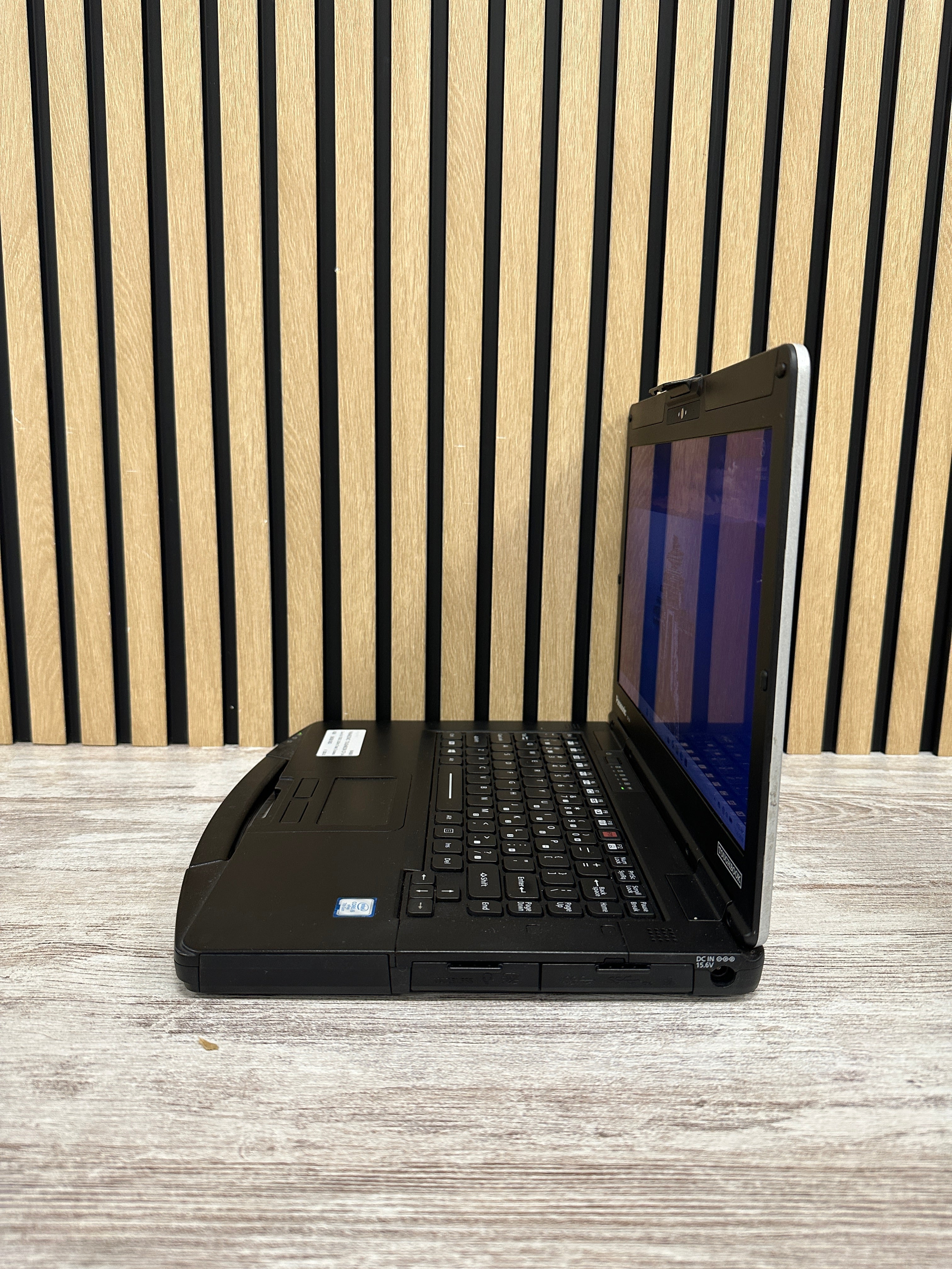 PANASONIC TOUGHBOOK CF-54 i5 8GB 256GB SSD 14"
