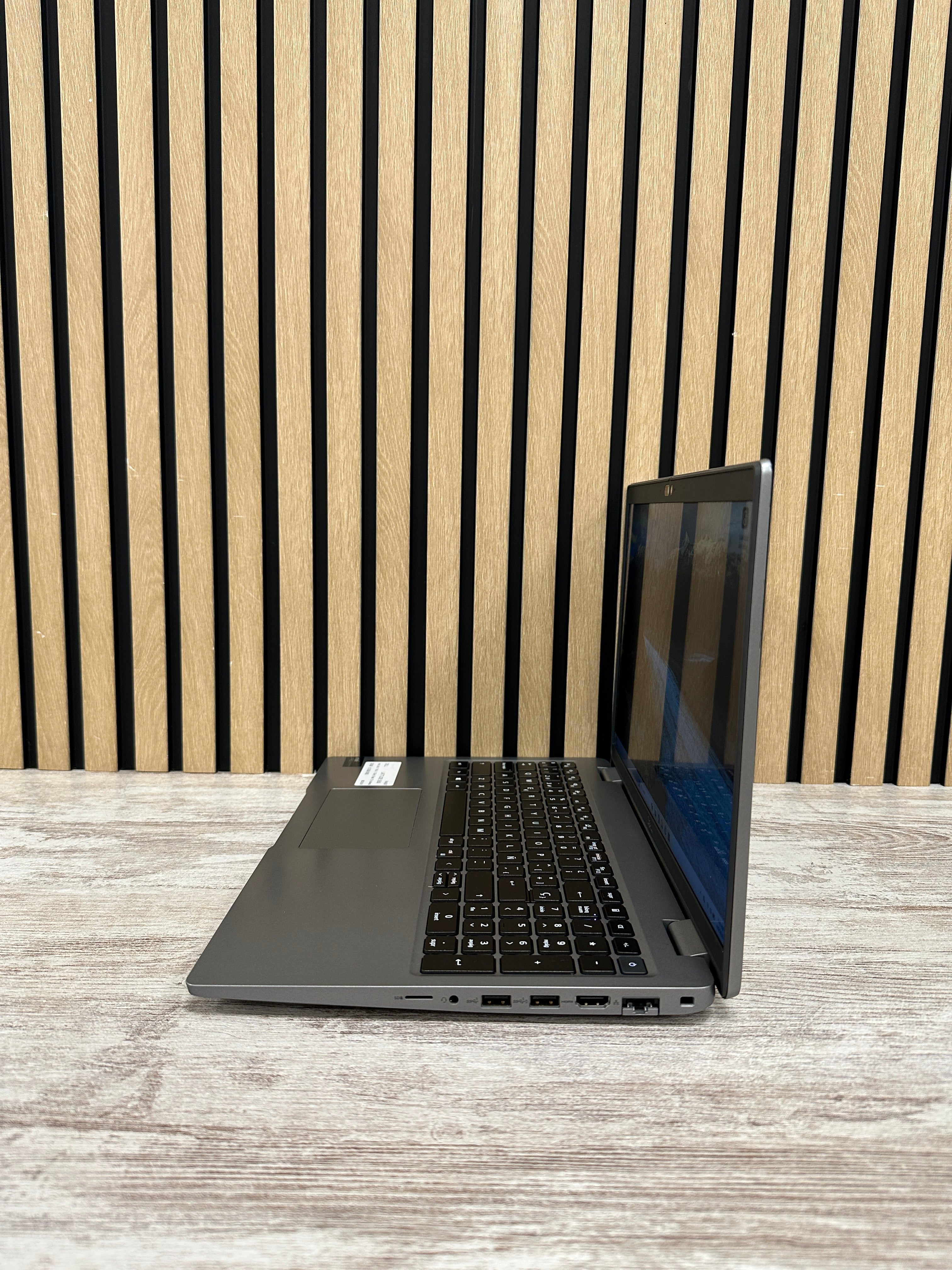DELL LATITUDE 5550 Ultra 7 32GB 512GB SSD