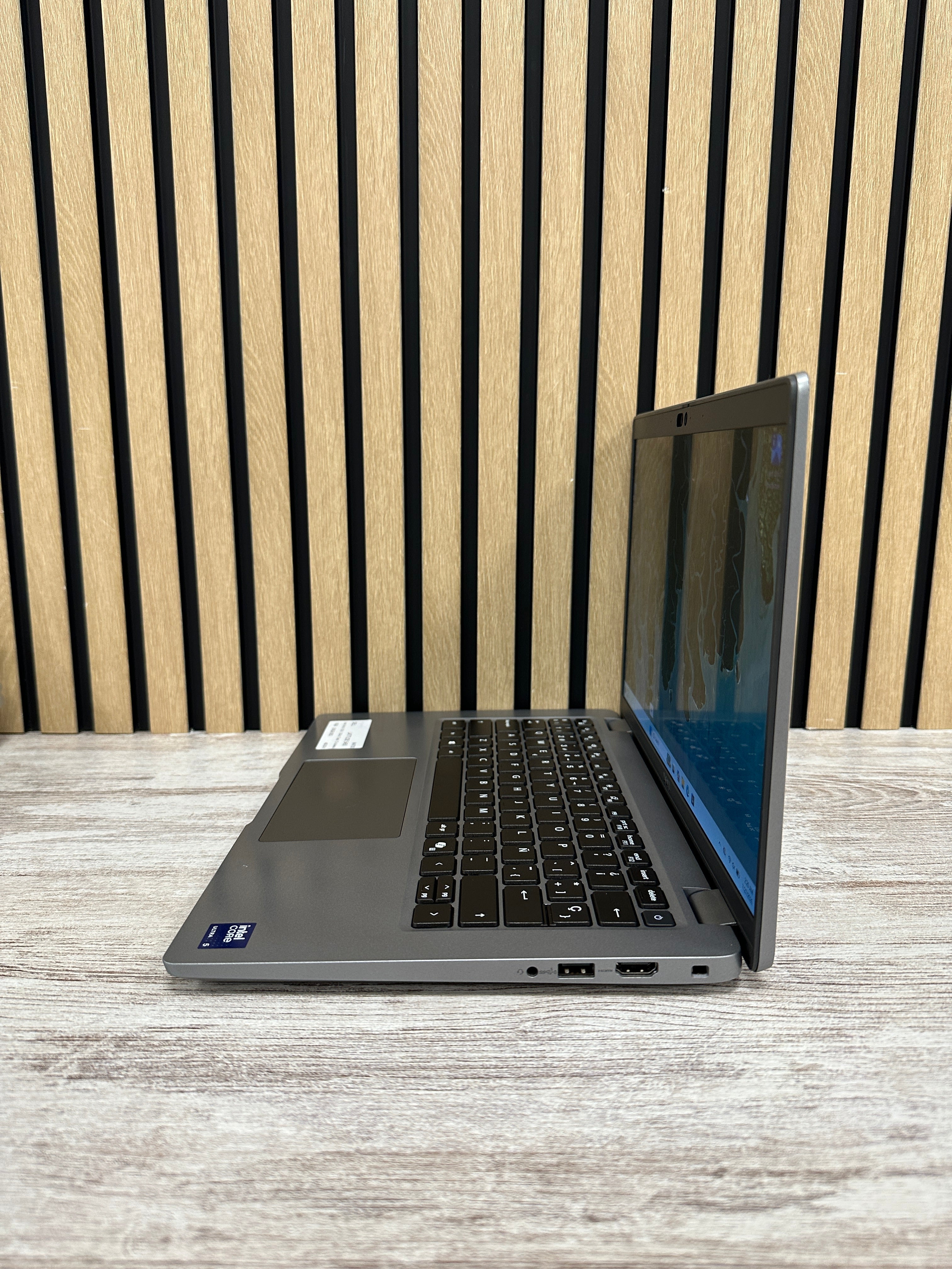 DELL LATITUDE 5450 Ultra 5 16GB 256GB SSD