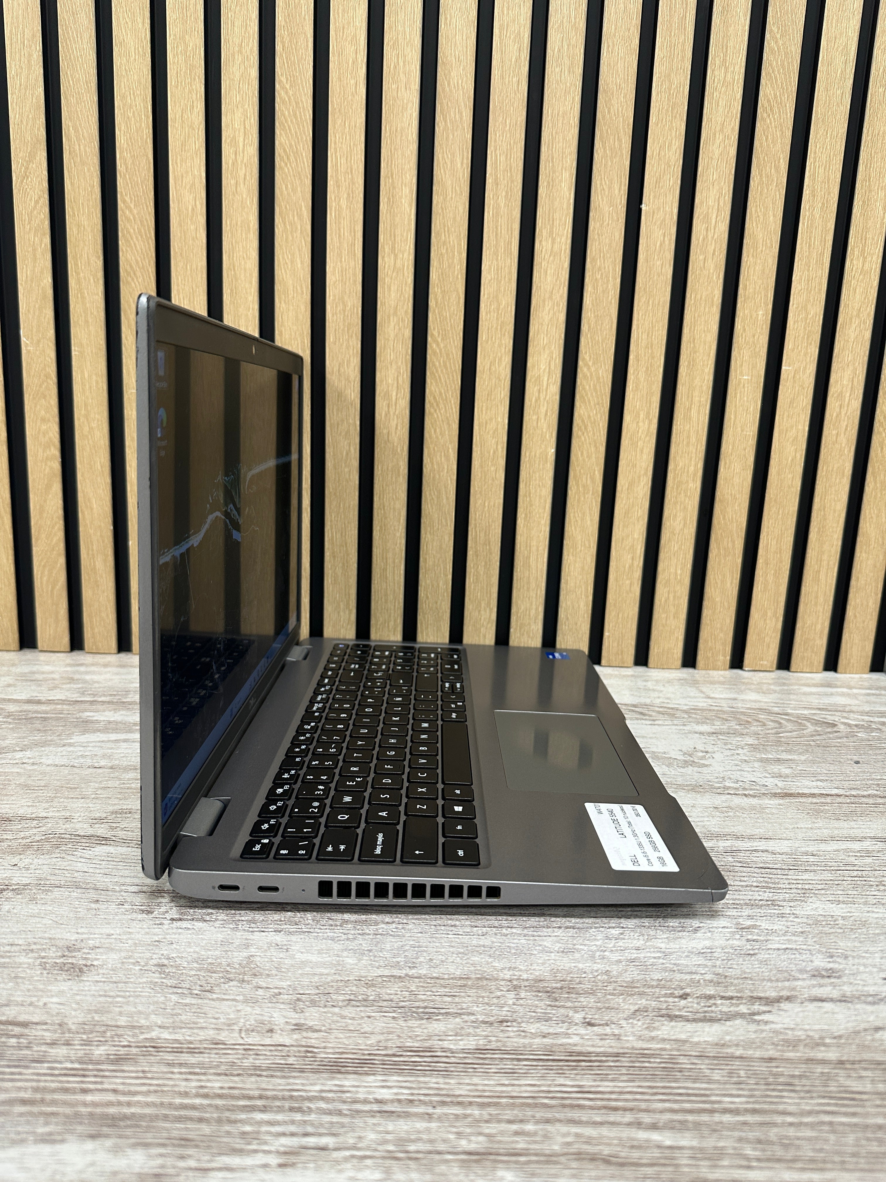 DELL LATITUDE 5540 i5 16GB 256GB SSD