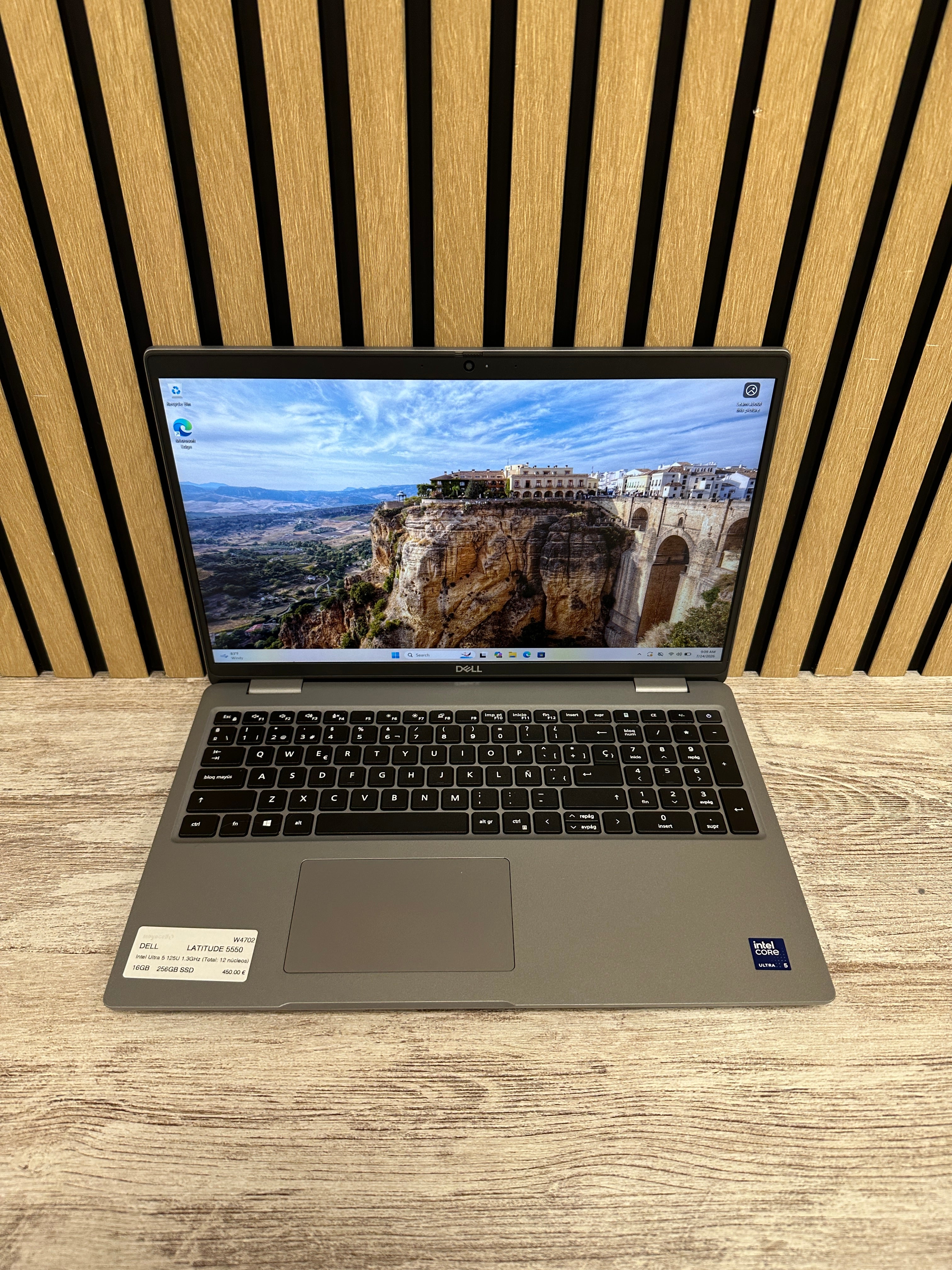DELL LATITUDE 5550 Ultra 5 16GB 256GB SSD - Moyacell