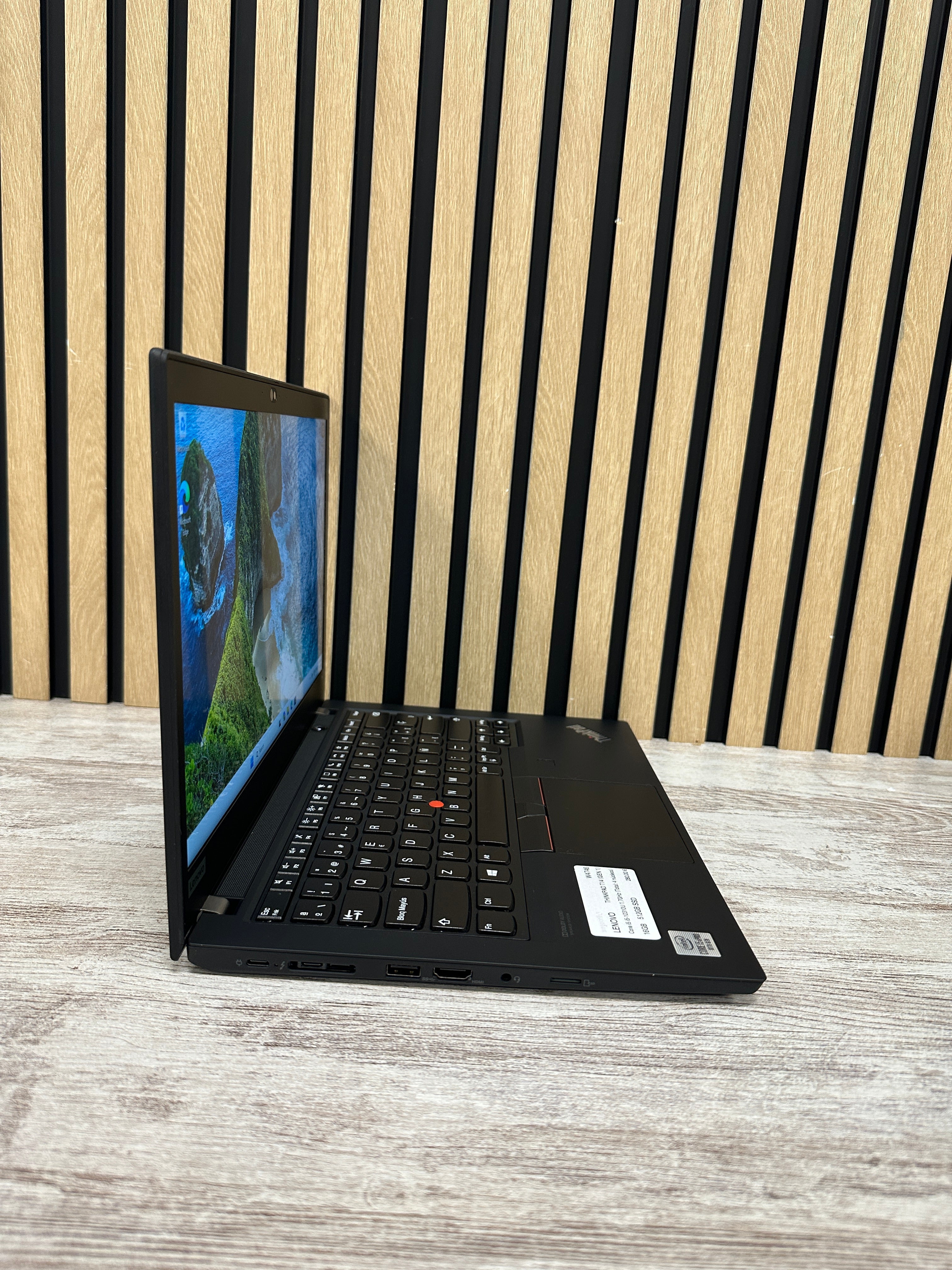 LENOVO THINKPAD T14 (GEN 1) Core i5 i5-10310U 1.7GHz (Total: 4 núcleos) 16GB 512GB SSD 14" - Moyacell