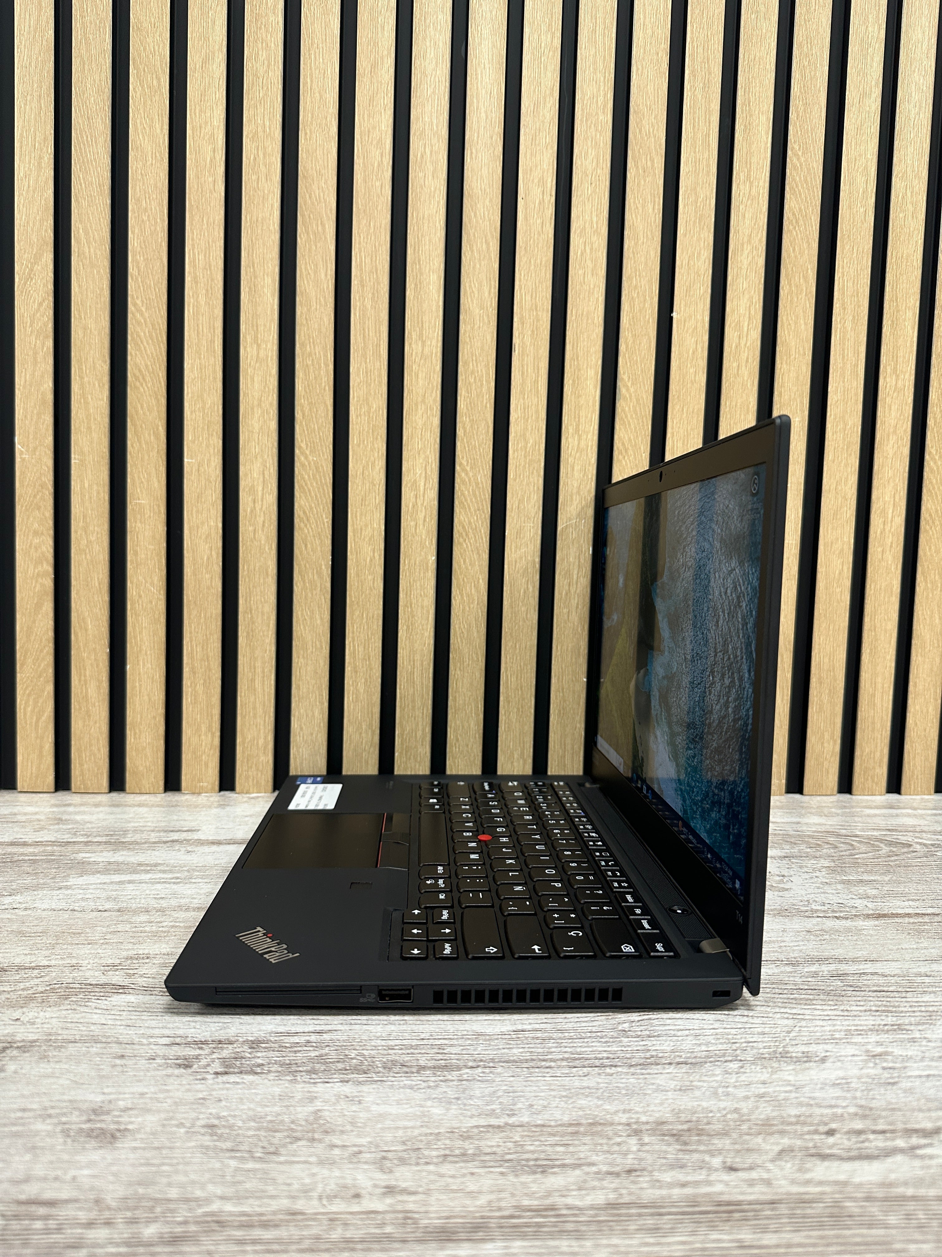 LENOVO THINKPAD T14 (GEN 2) i5 16GB 256GB SSD 14"