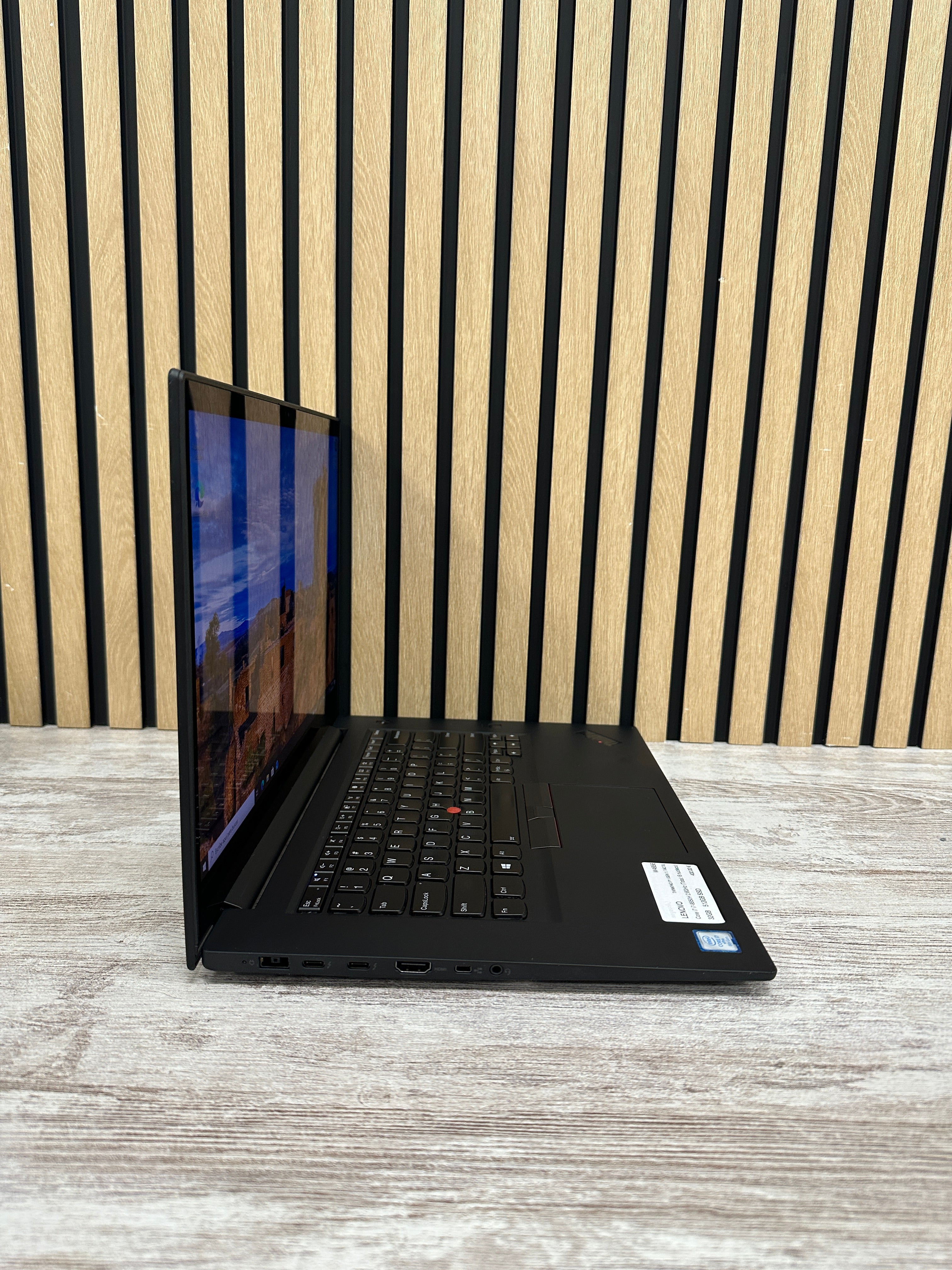 LENOVO THINKPAD P1 (GEN 1) TÁCTIL i7 32GB 512GB SSD 15.6"