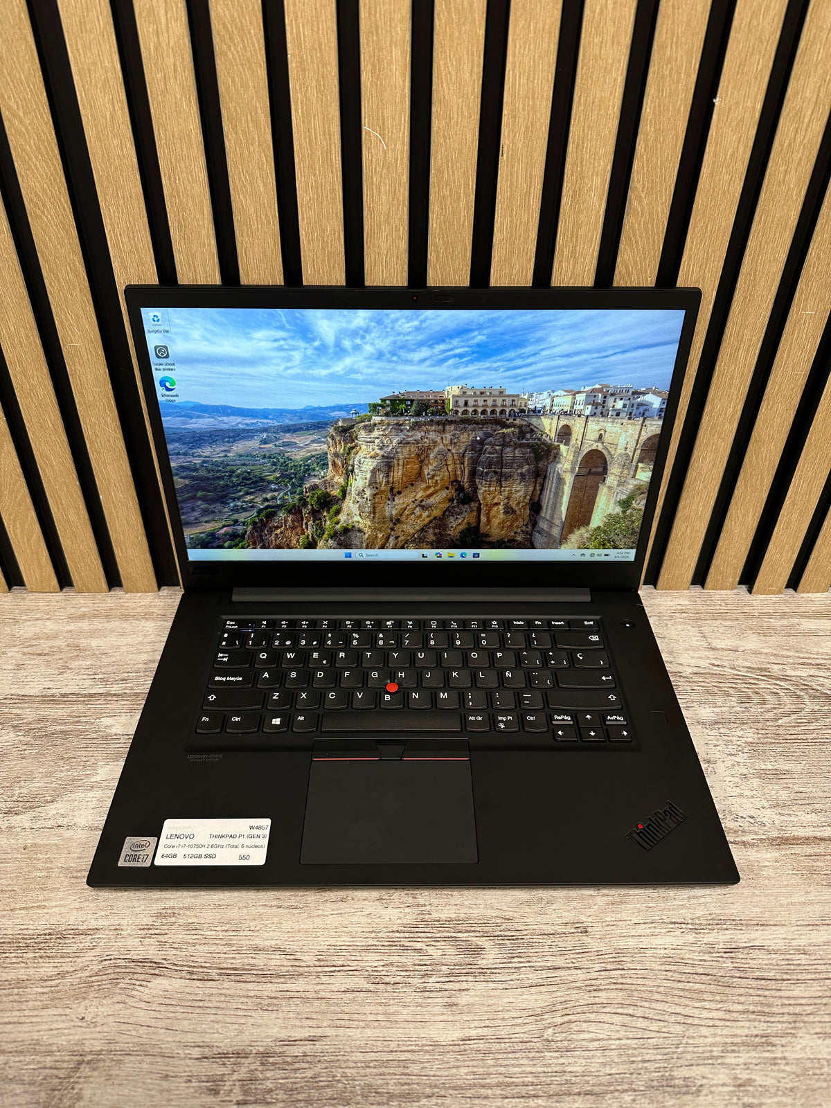 LENOVO THINKPAD P1 (GEN 3) i7 64GB 512GB SSD 15.6" - Moyacell