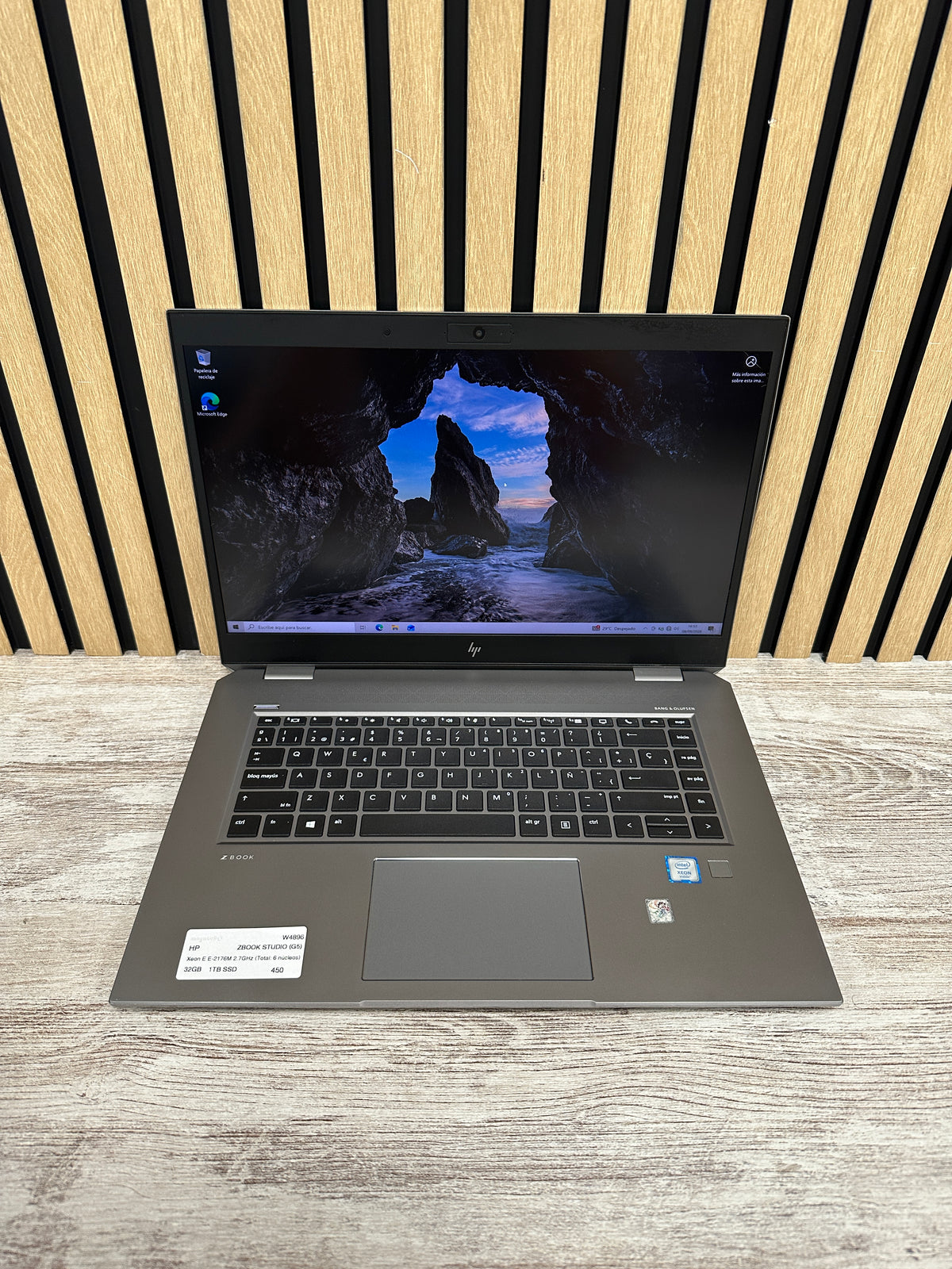 HP ZBOOK STUDIO (G5) Xeon E 32GB 1TB SSD 15.6" - Moyacell