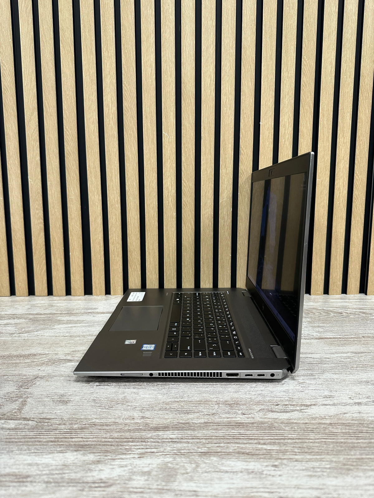 HP ZBOOK STUDIO (G5) Xeon E 32GB 1TB SSD 15.6"