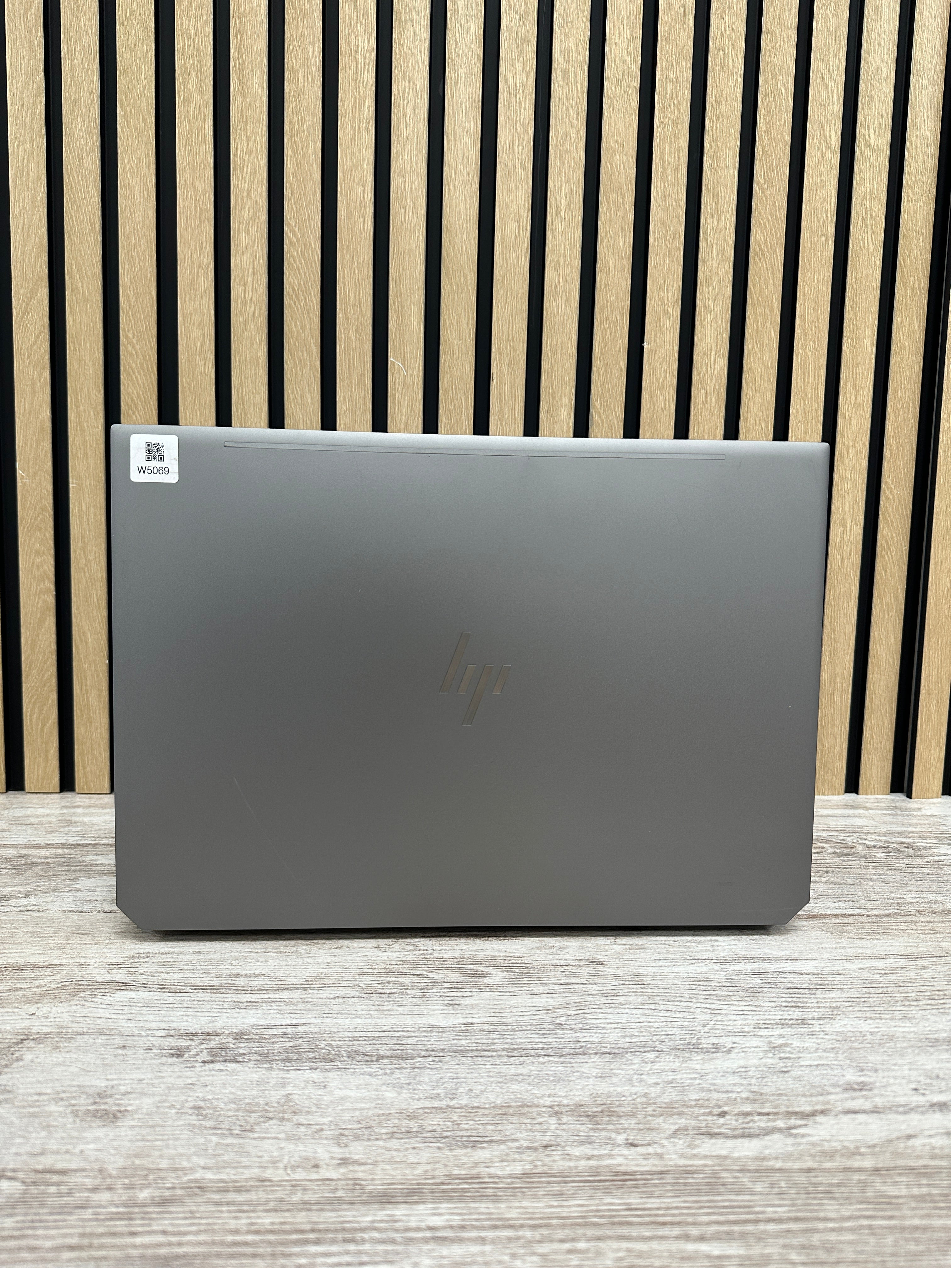 HP ZBOOK STUDIO (G5) Xeon E 64GB 1TB SSD 15.6"