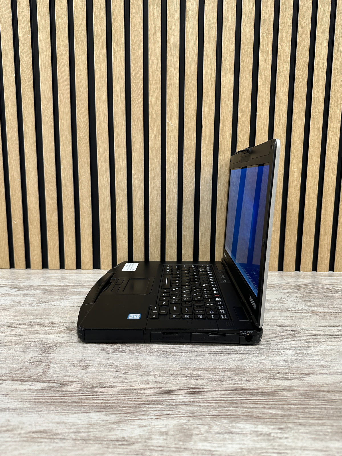 PANASONIC TOUGHBOOK CF-54 i5 8GB 256GB SSD 14"